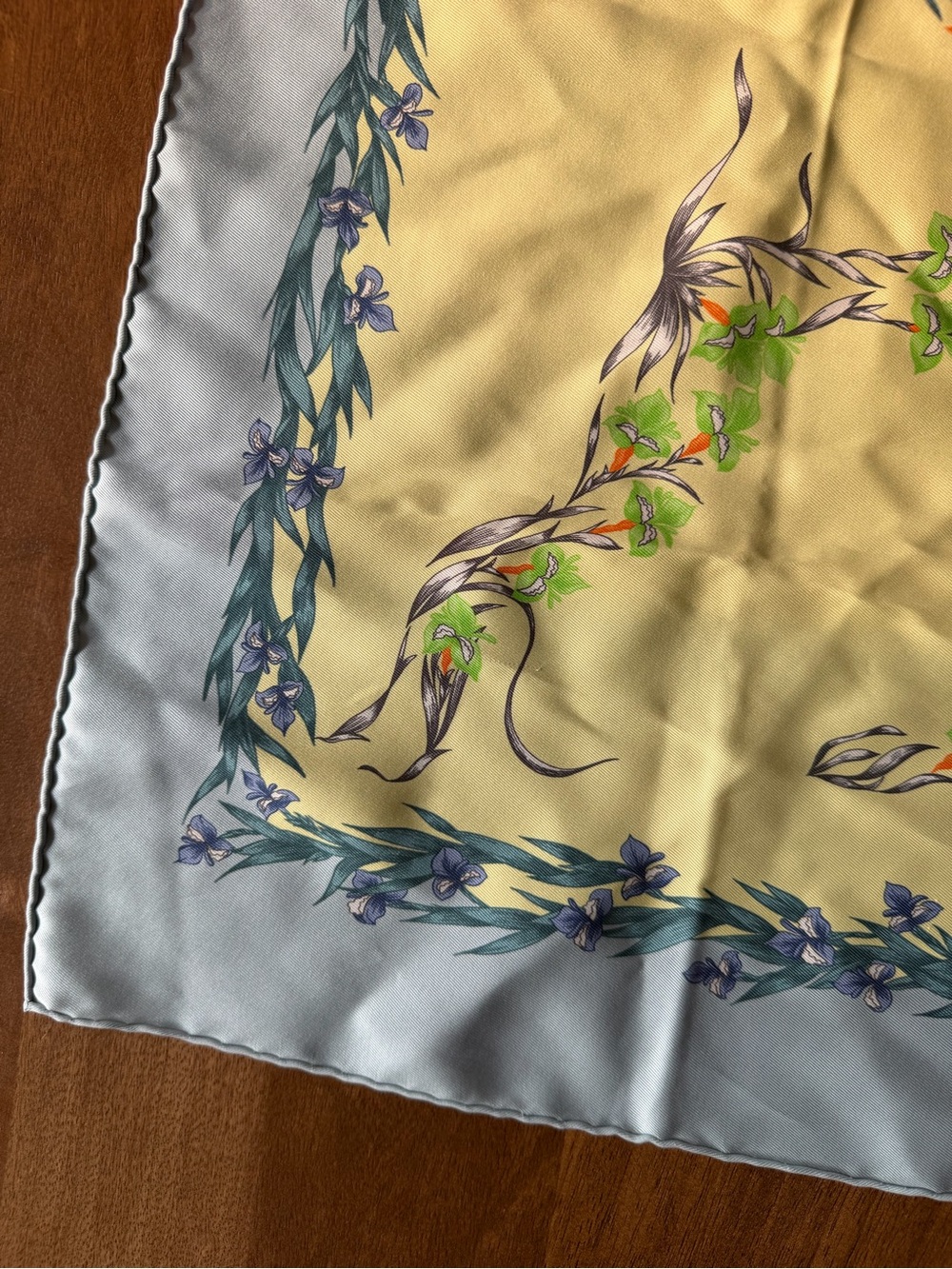 Hermes Cheval Fleuri Carre 70 Silk Scarf - Picture 3 of 3